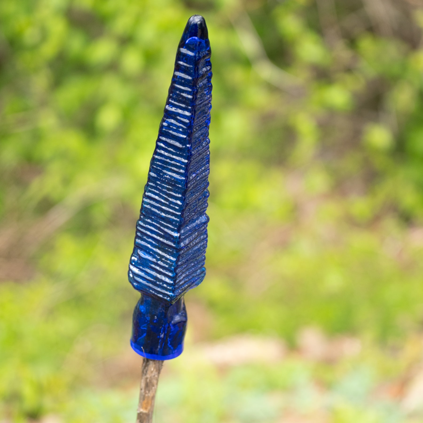 2515 Garden Spear - Cobalt