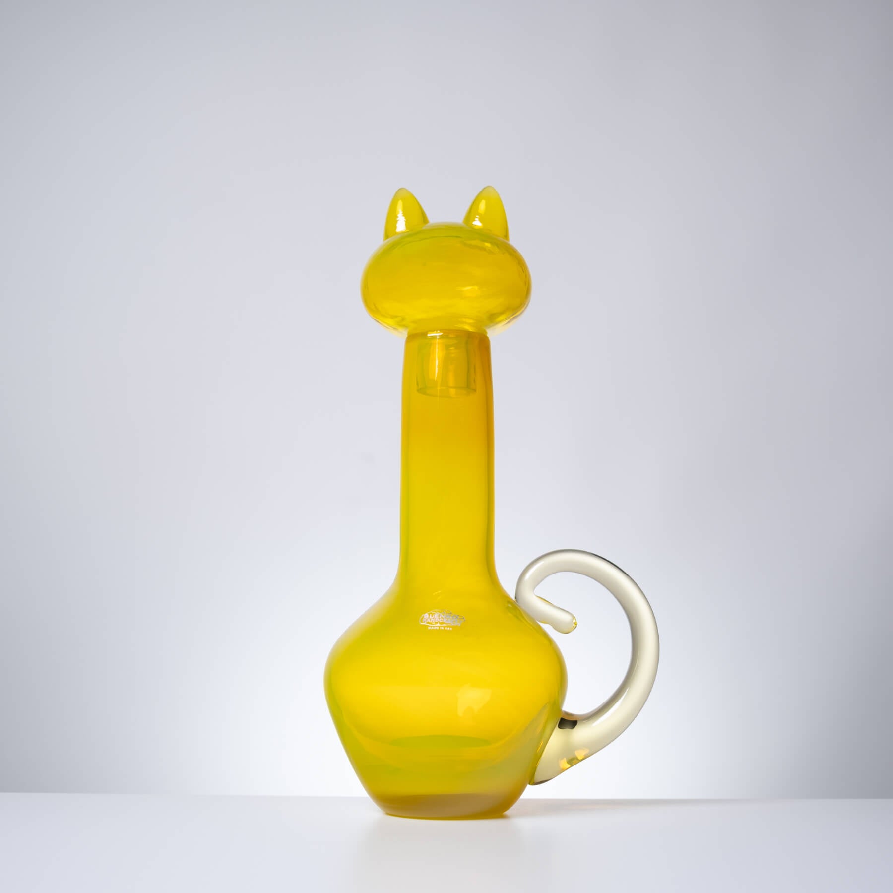 2516 FeLine Decanter - Yellacat